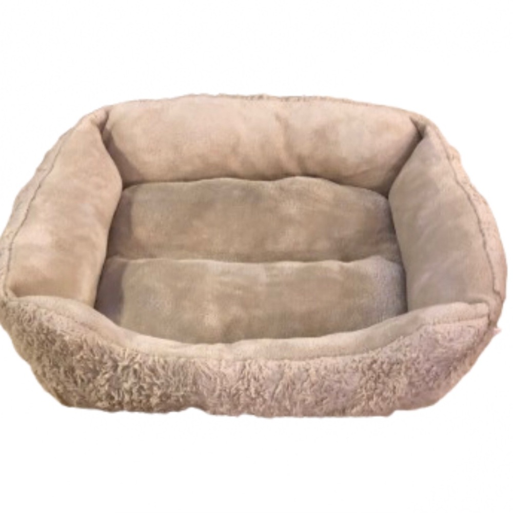 SMALL PET BED • 19” x 17”